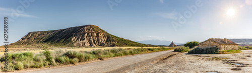 Strasse in der Halbwüste Banderas Reales Navarra