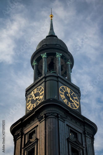 kirchturm von sankt michaelis in hamburg, deutschland photo