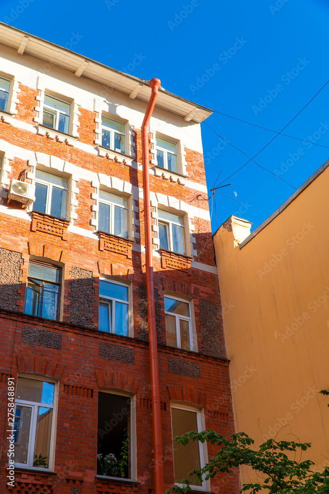 Naklejka premium Russia. Old courtyards in the center of St. Petersburg
