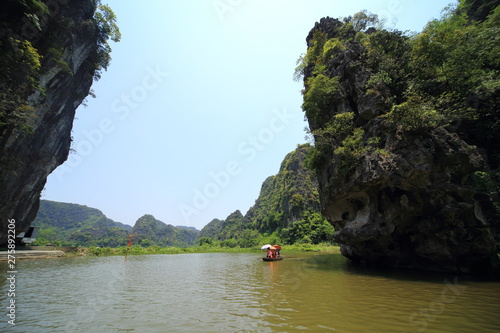 Obraz na płótnie Tam coc valley in Ninh Binh, vietnam w salonie