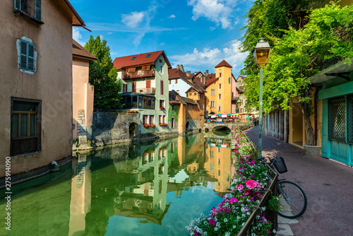 Fototapeta Naklejka Na Ścianę i Meble -  Bright streets of small French town in summer.