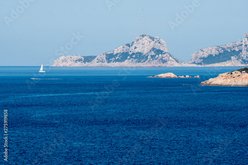 velero en cerdeña