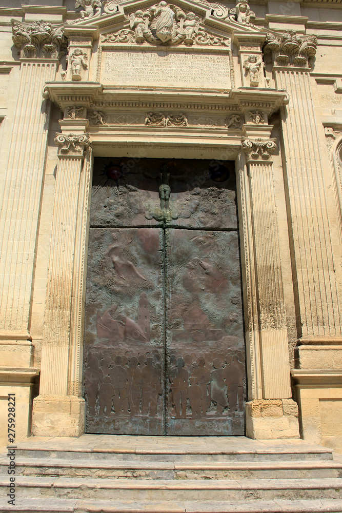 Porte de la cathédrale à Lecce