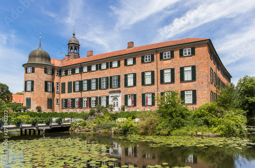 Obraz na płótnie Pond and historic castle in Eutin, Germany w salonie