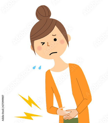 若い女性　ママ　腹痛
