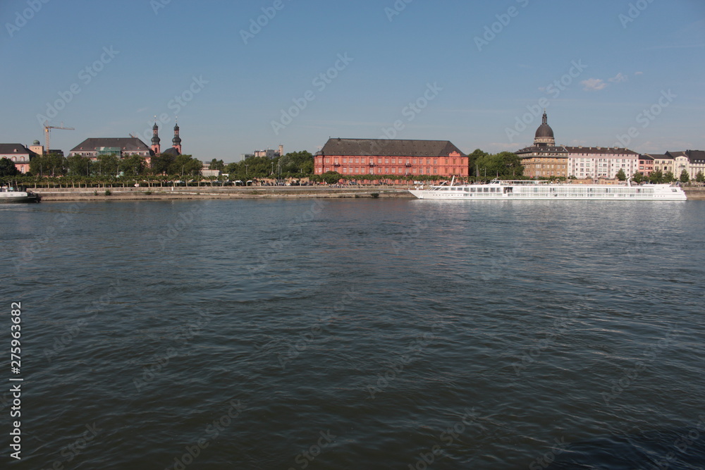 View on Meinz from the Rhine river