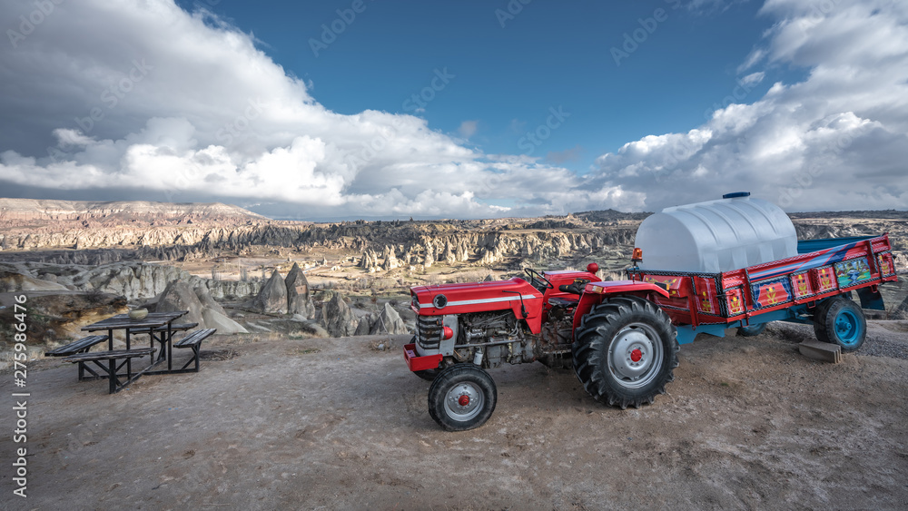 Obraz premium Cart Wheels In Goreme, Cappadocia, Turkey
