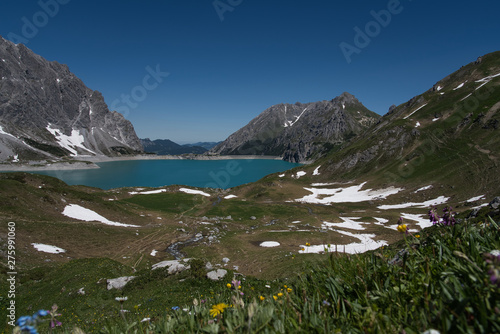 Obraz na płótnie Stausee in den Alpen w salonie