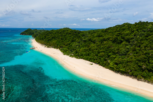 Aerial view of a beautiful, quiet tropical sandy beach (Puka Shell Beach, Boracay) © whitcomberd