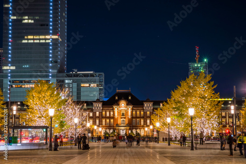 イルミネーションが輝く東京丸の内の夜景 / A night view of the Marunouchi station square at Tokyo Station where the illuminations shine. Chiyoda, Tokyo, Japan.