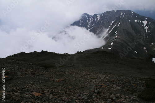 南アルプス 白峰三山テント縦走 間ノ岳から濃鳥岳を望む