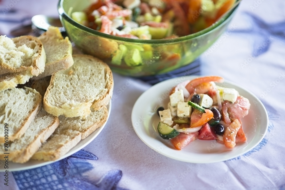 Φωτογραφία Fresh and delicious Greek salad with tomatoes, olives, cucumber and feta cheese