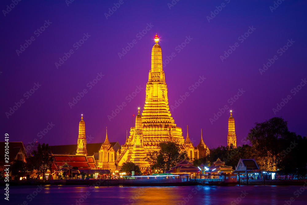 Fototapeta premium Wat Arun, symbol Bangkoku w Tajlandii.