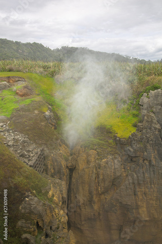 Blowhole Pancake rocks near Hokatika in New-Zealand