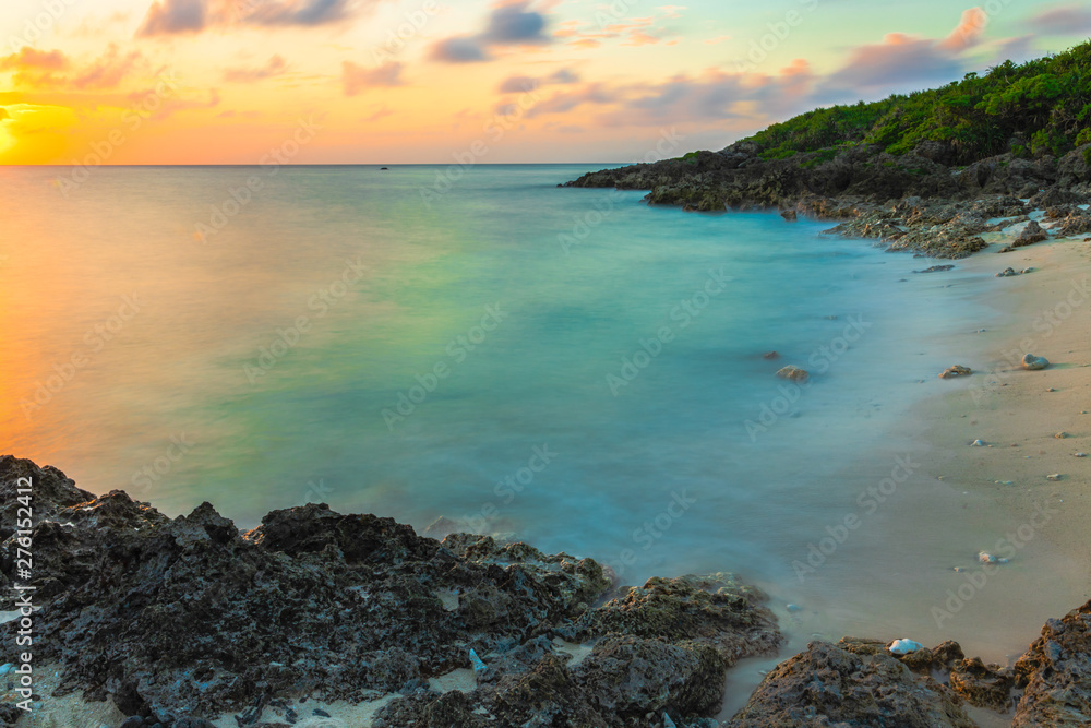 Fototapeta premium 来間島の夕陽