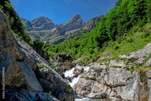 Cinca waterfalls in Nationa...