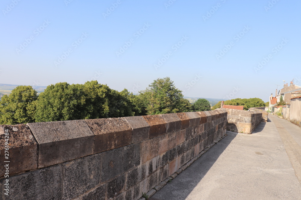 Ville de Langres - Fortifications et chemin de ronde - Département de la Haute Marne Ville de Langres - Fortifications et chemin de ronde - Département de la Haute Marne