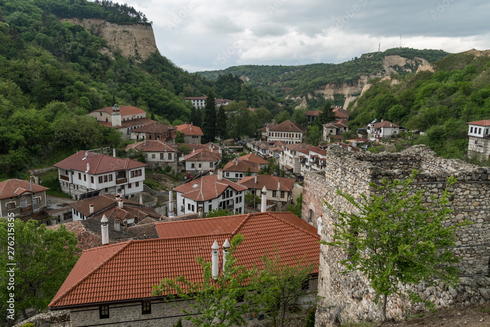 Obraz premium Traditional stone built house with in Melnik town, Bulgaria
