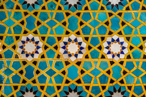 Obraz na płótnie Colorful oriental geometric traditional iranian and Persian pattern inside the mosque w salonie