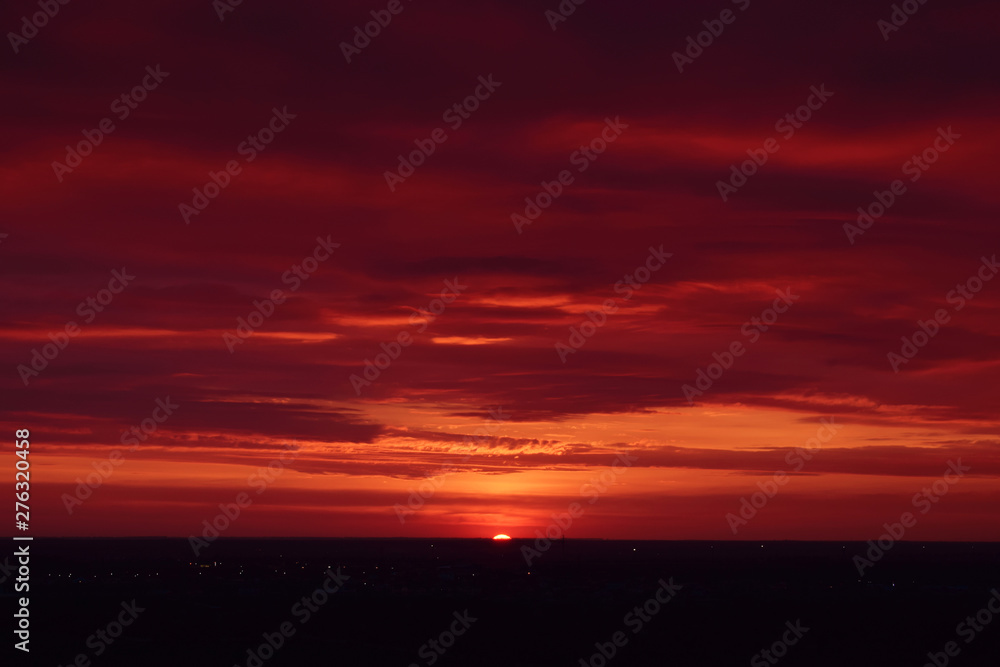 Red sky on the sunset. Beautiful sunse background
