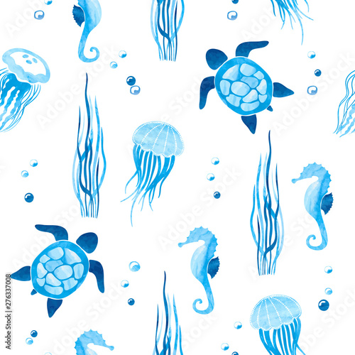 Seamless vector pattern with watercolor sea animals. Underwater life.