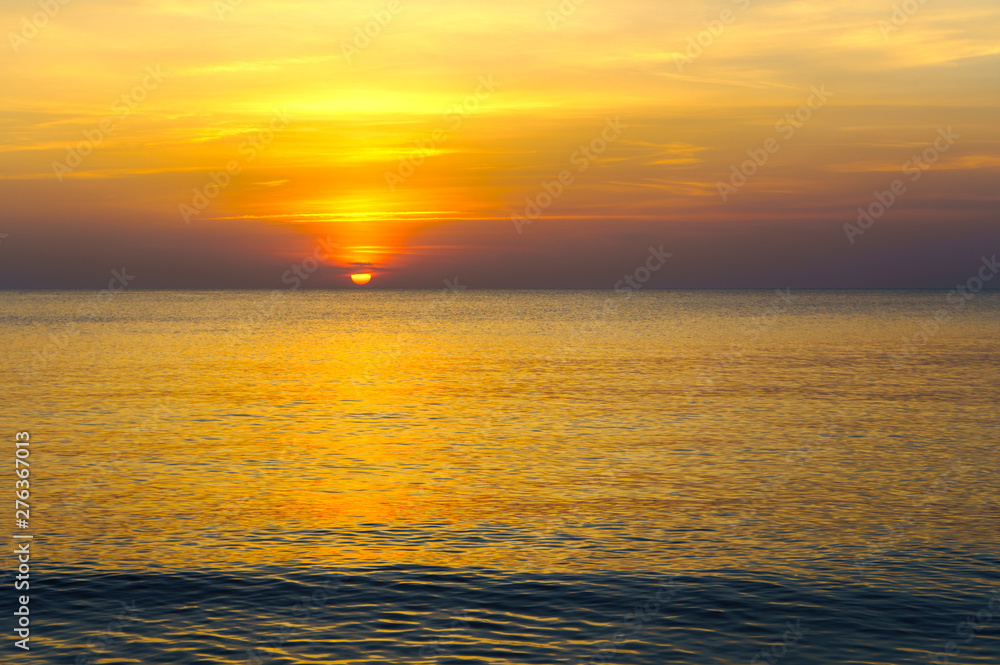 Fototapeta premium sunset over the sea