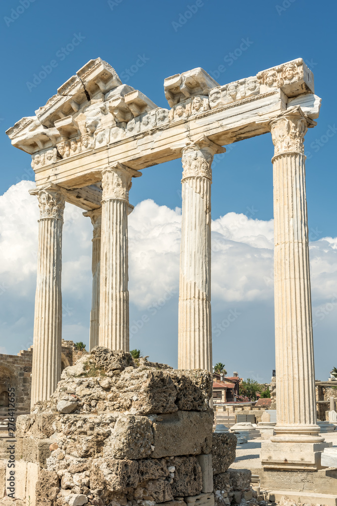 Berühmter Apollon-Tempel in der antiken Stadt von Side in der Türkei