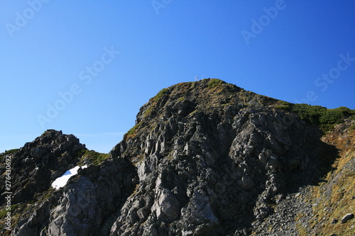 南アルプス 白峰三山テント縦走 農鳥岳山頂への道 西農鳥岳山頂を仰ぎ見る