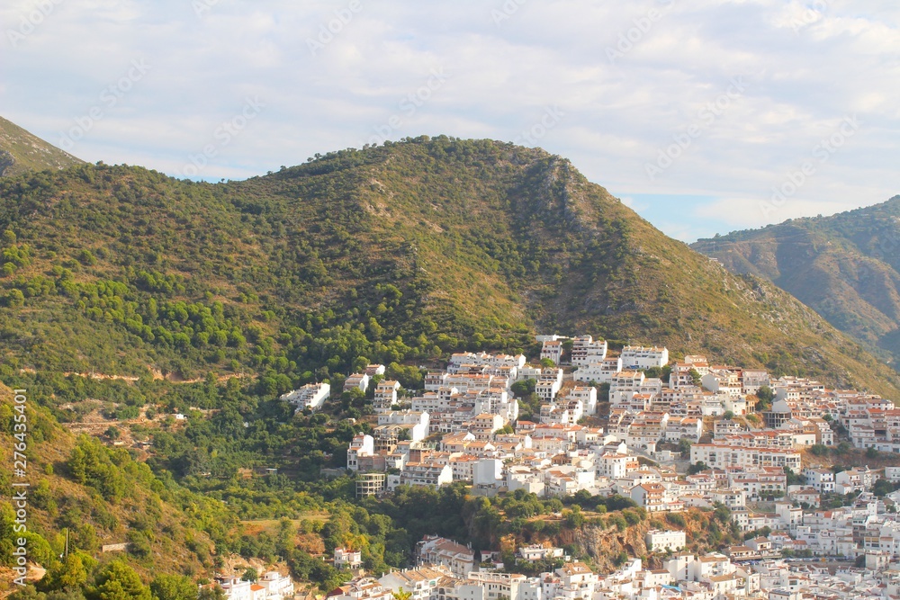 joli petit village blanc d'Andalousie