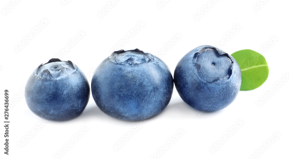 Fresh raw tasty blueberries with leaf isolated on white Fresh raw tasty blueberries with leaf isolated on white