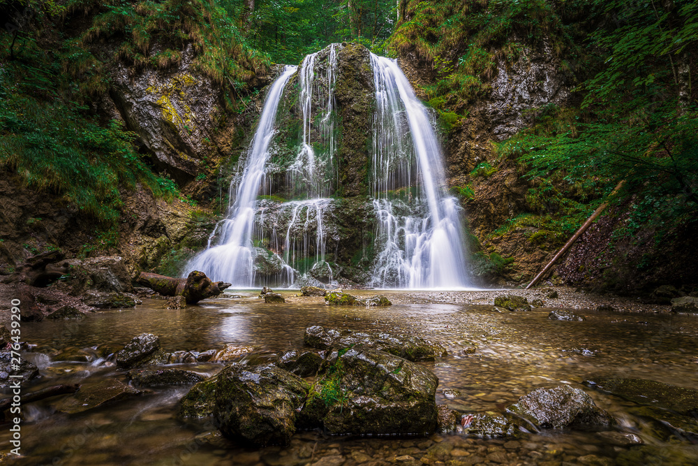 Obraz premium Wasserfall