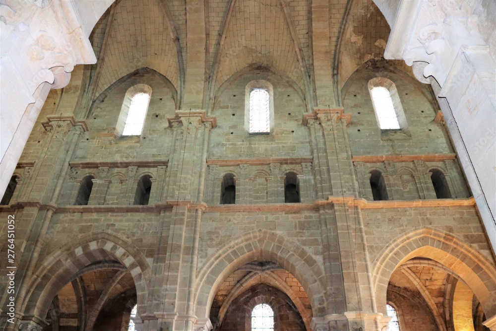 Ville de Langres - Cathédrale Saint Mammes construite au 12 eme siecle - Vue de l'intérieur  - France