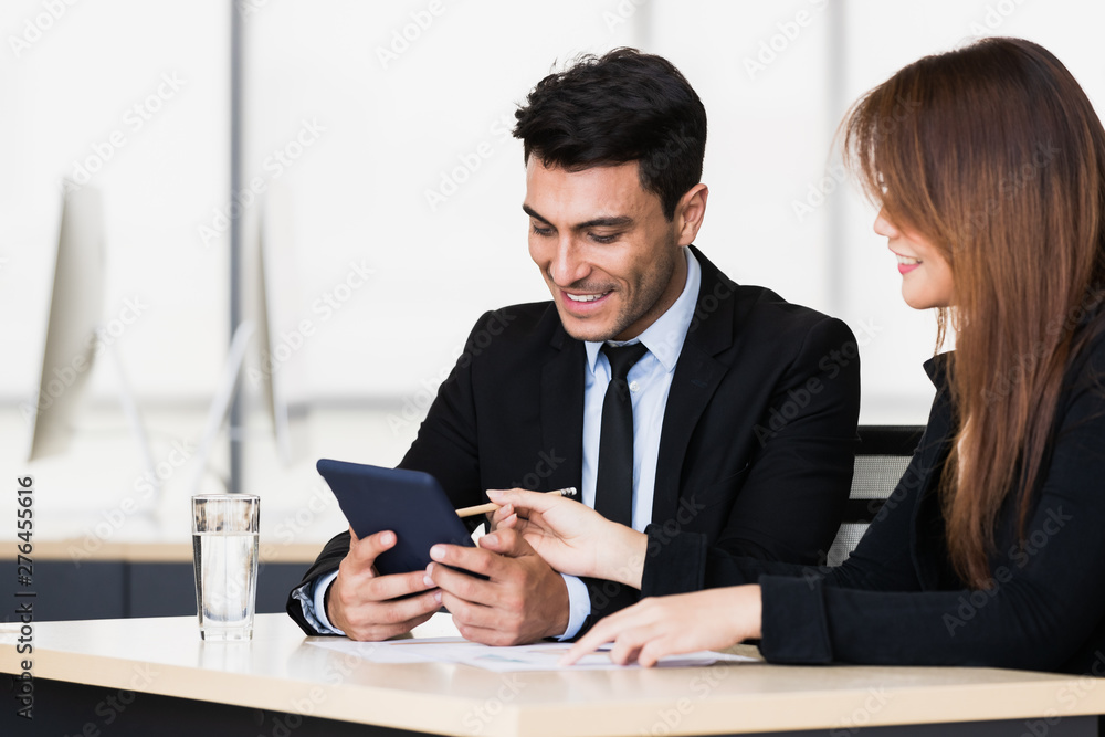 Business people use tablet computer..