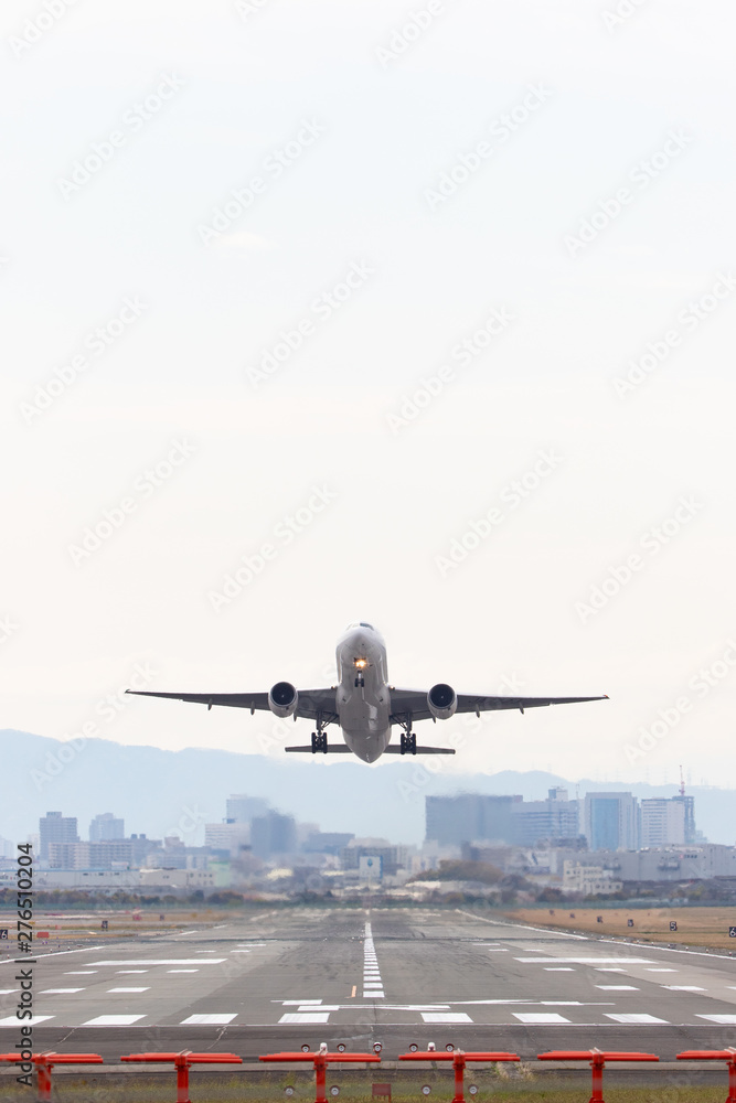 飛行機の離陸 -大阪国際空港- 飛行機の離陸 -大阪国際空港-