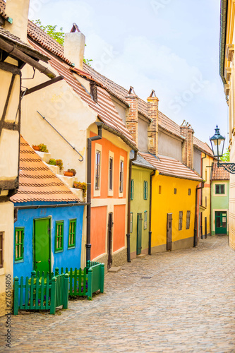 Canvas Print Little houses on Golden street inside of Hrandcany Castle, Prague, Czech Republi