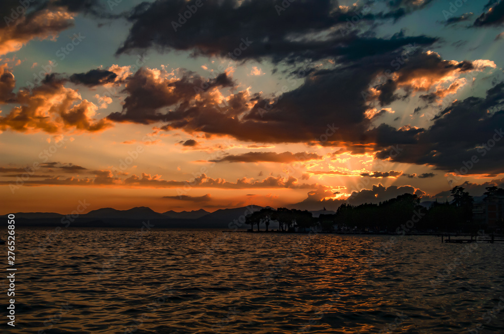 Naklejka premium Sunset on Lake Garda Bardolino