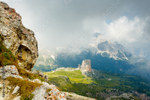 Fototapeta Naklejka Na Ścianę i Meble -  Cinque Torri in italian Alps