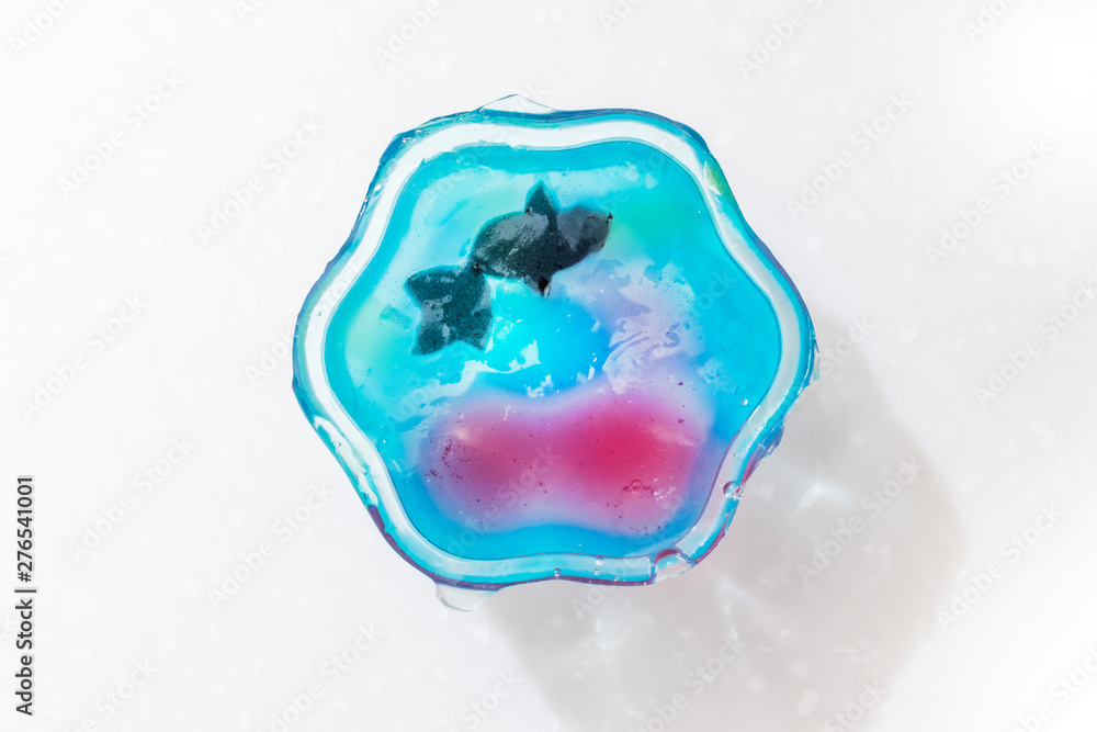 夏の和風ゼリー　Japanese style jelly with goldfish design