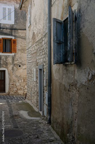 Fototapeta Naklejka Na Ścianę i Meble -  street in old town of croatia