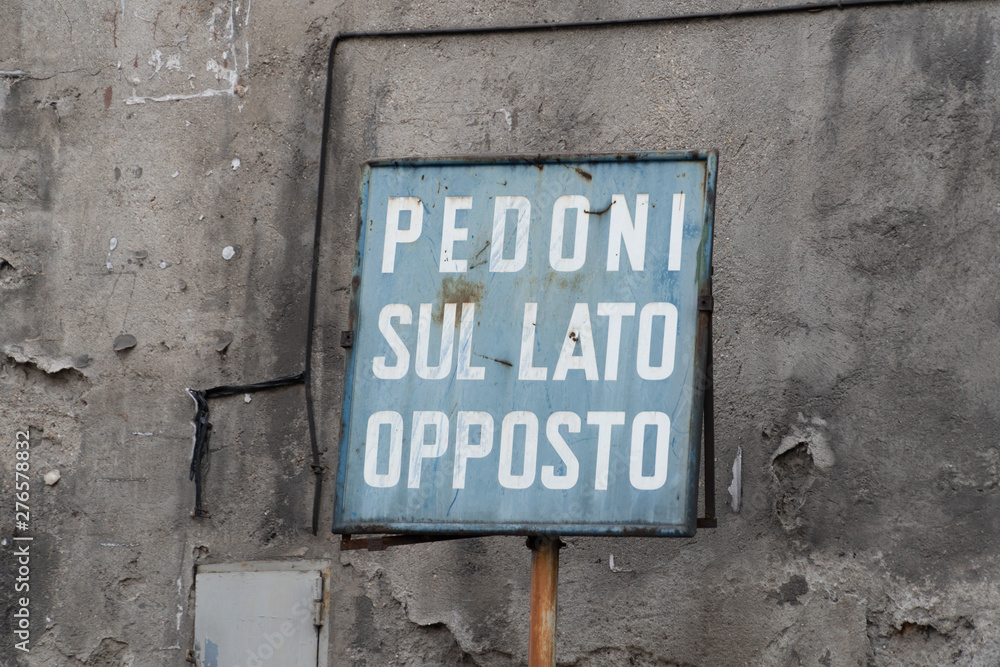 Pedestrians on the opposite side: Italian road sign Pedestrians on the opposite side: Italian road sign
