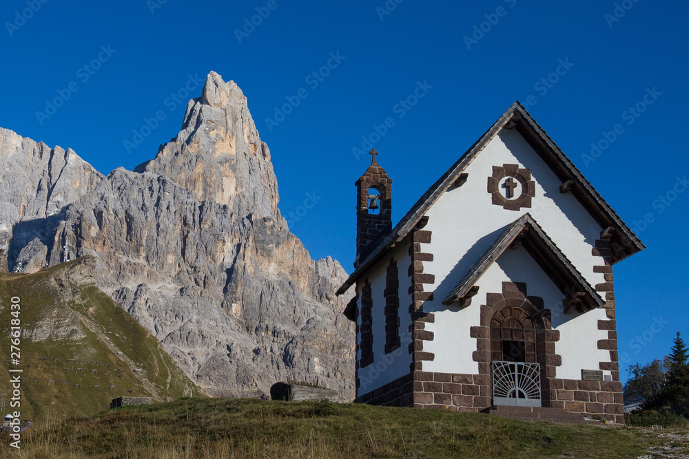 Bergkirche am Passo Rolle