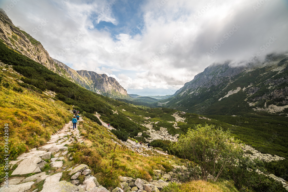 Rocky Mountain Hiking Trail in Mengusovska Valley, High Tatras, Slovakia - obrazy, fototapety, plakaty 
