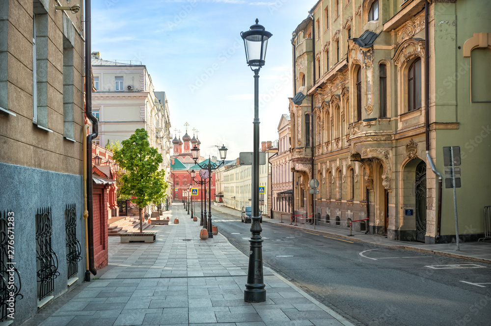 В Петровском переулке View of Petrovsky Lane in Moscow