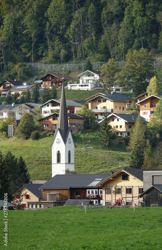 Bizau mit Kirche photo