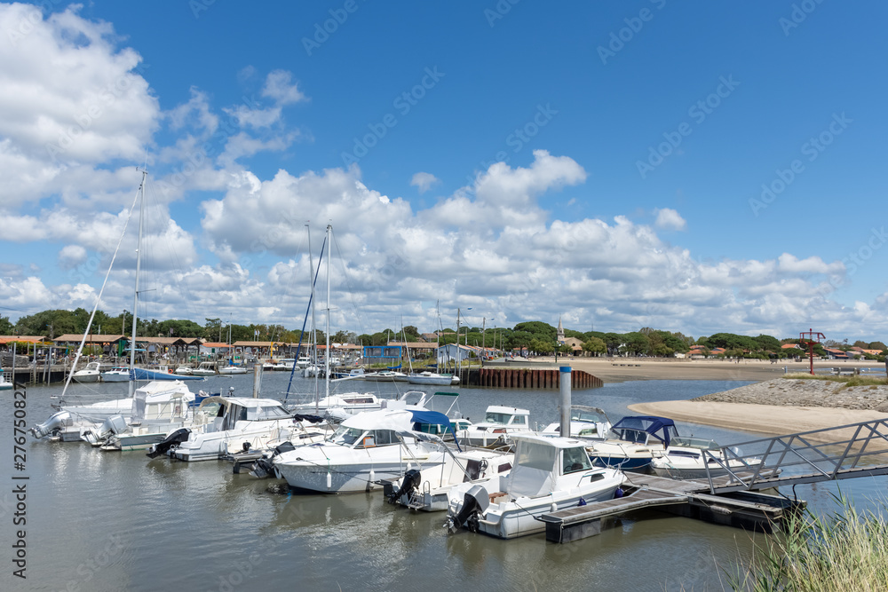 ANDERNOS (Bassin d'Arcachon, France), le port ostréicole	