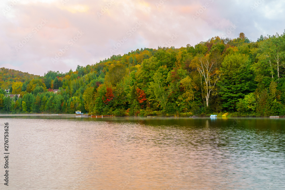 Fototapeta premium Sunrise view of the Lac Rond