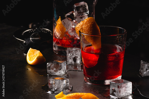 Obraz na plátně Classic cocktail Negroni with gin, campari, red vermouth