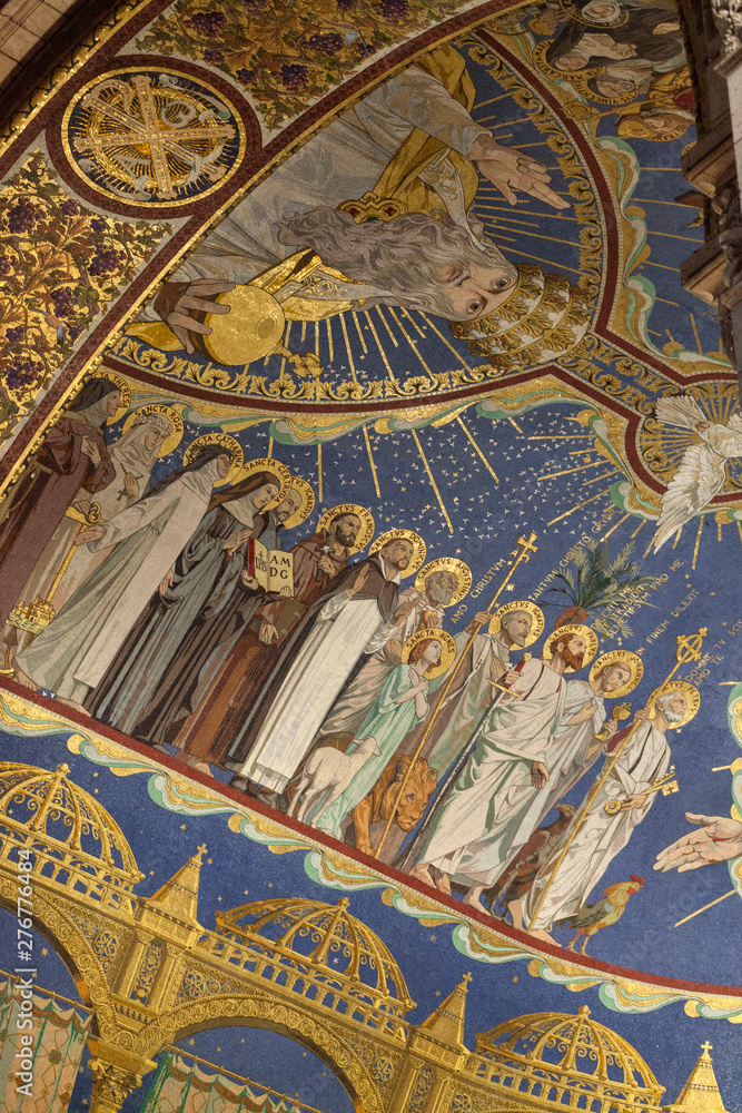 Obraz premium Fragment of the dome of the Church. Mosaic