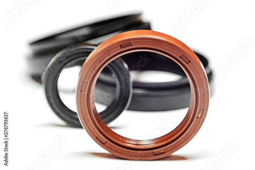 Oil seal with shallow depth of field