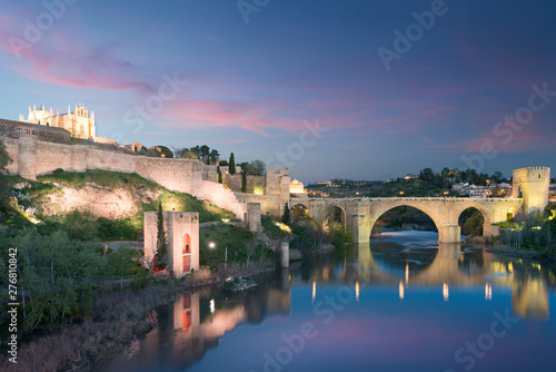 Toledo city during twilight night. Landscape of Toledo  UNESCO World Heritage. Historical building near Madrid  Spain.